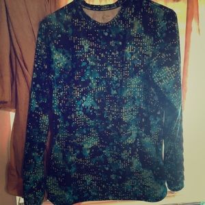 Running long sleeve top